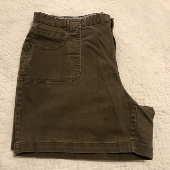 C&B brown jeans shorts (22W) - Picture 10 of 10